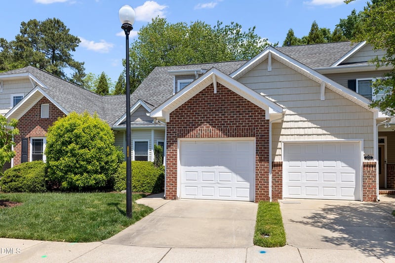 303 Nostalgia Ln, Zebulon, NC 27597