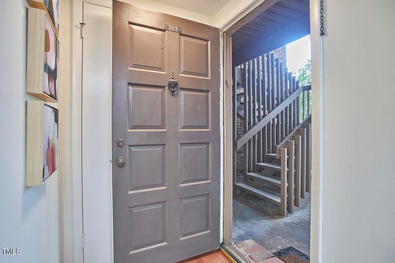303 Oak Tree Dr, Chapel Hill, NC 27517