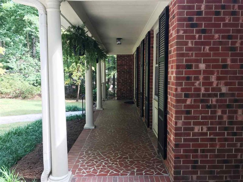 303 Oakridge Rd, Cary, NC 27511