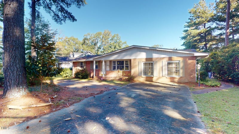 303 Pecan Dr, Selma, NC 27576