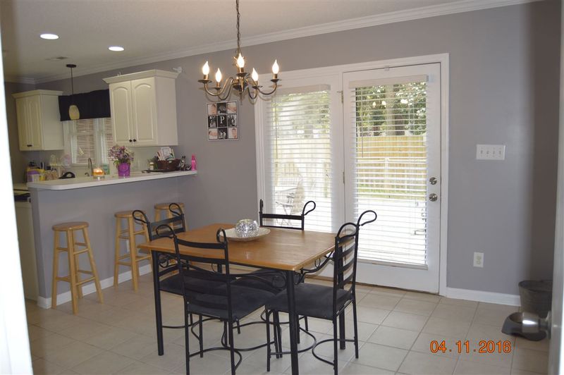 303 S Rogers Dr, Smithfield, NC 27577