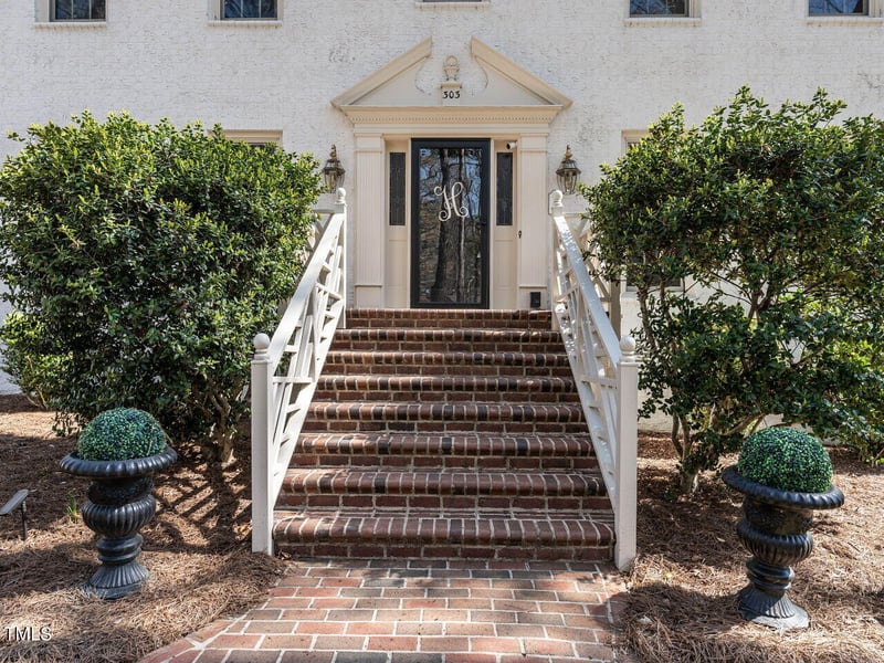 303 Rutherglen Dr, Cary, NC 27511