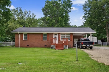 303 Shady Lane Dr, Smithfield, NC 27577