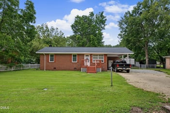 303 Shady Lane Dr, Smithfield, NC 27577