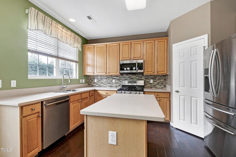 303 Shakespeare St, Morrisville, NC 27560