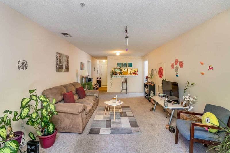 303 Smith Level Rd #A32, Chapel Hill, NC 27516