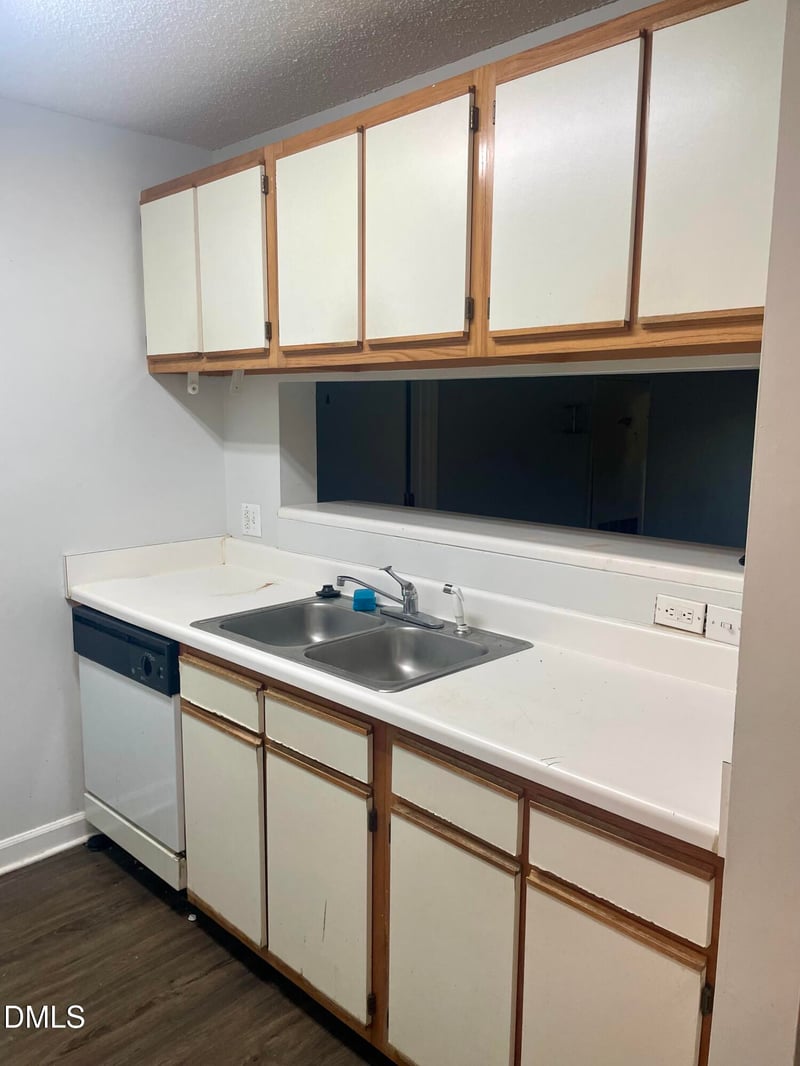 303 Smith Level Rd #C12, Chapel Hill, NC 27516