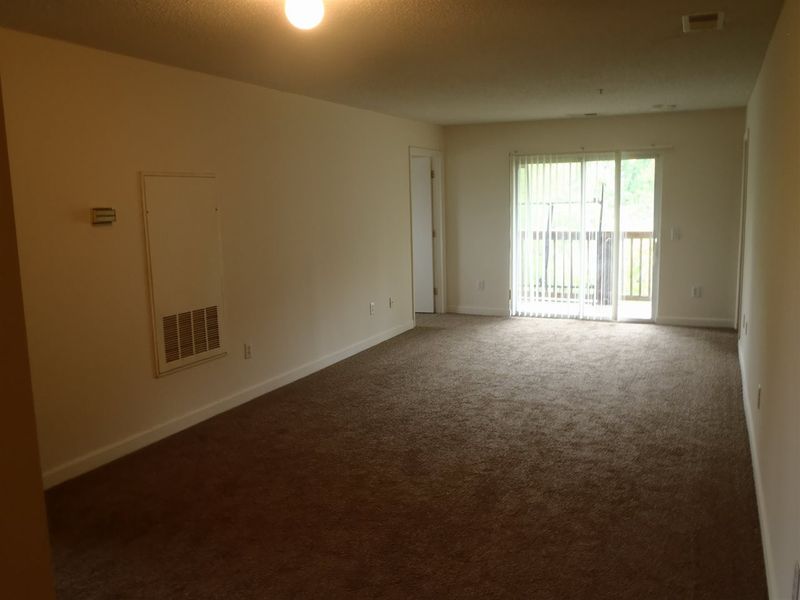 303 Smith Level Rd #C33, Chapel Hill, NC 27516