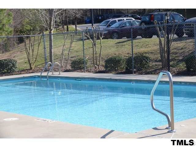 303 Smith Level Rd #E31, Chapel Hill, NC 27516