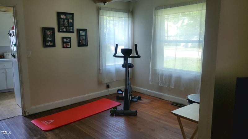 303 Stallings St, Clayton, NC 27520