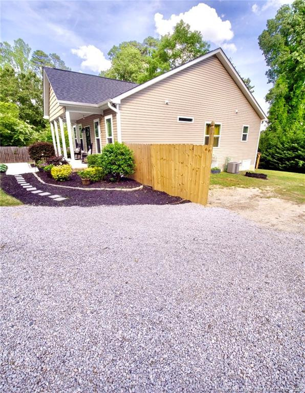 303 Tanglewood Dr, Louisburg, NC 27549
