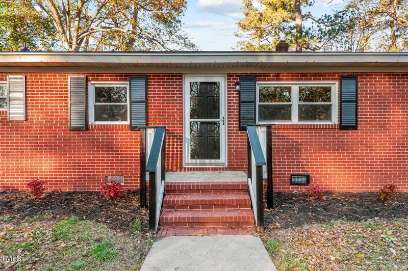 303 Woodview Dr, Goldsboro, NC 27530