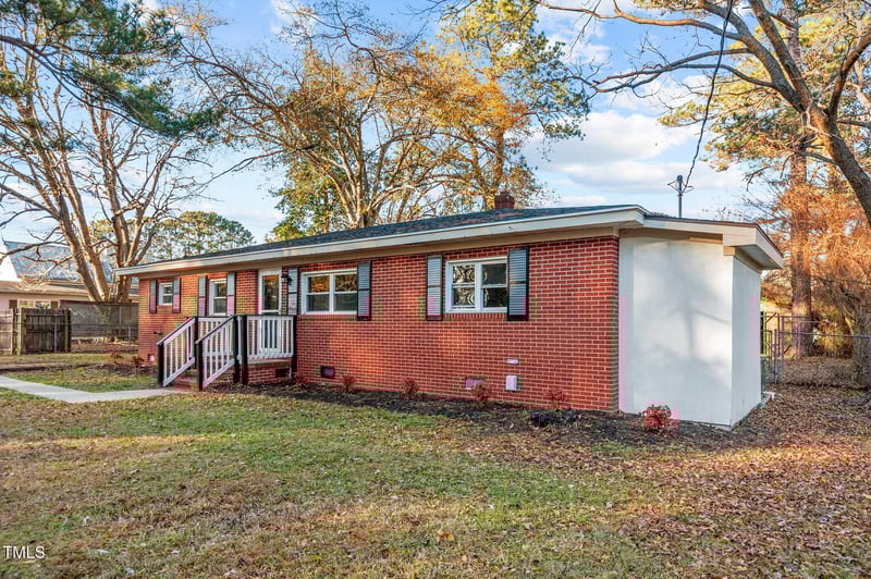 303 Woodview Dr, Goldsboro, NC 27530