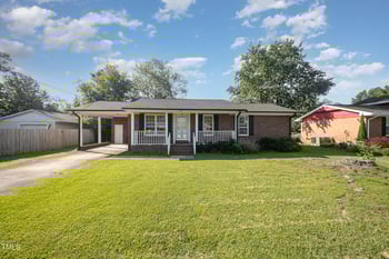 303 Wren Ln, Clayton, NC 27520