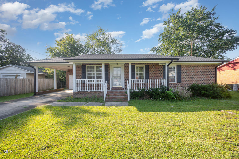 303 Wren Ln, Clayton, NC 27520
