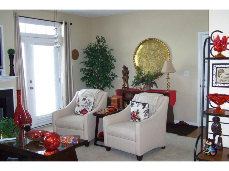 3031 Winston Dr #204, Burlington, NC 27215