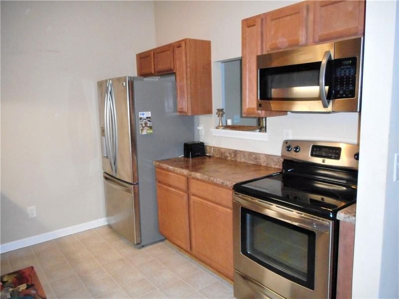 3031 Winston Dr #305, Burlington, NC 27215