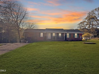 3032 Federal Rd, Benson, NC 27504