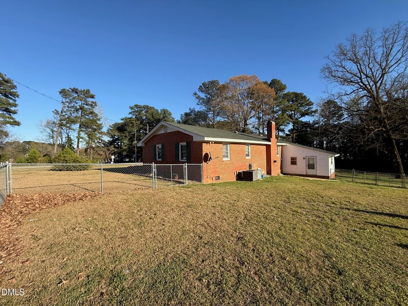 3032 Federal Rd, Benson, NC 27504