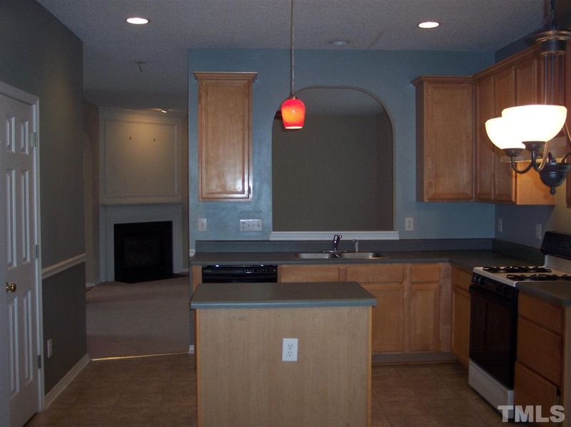 3033 Buttonwood Ln, Clayton, NC 27520
