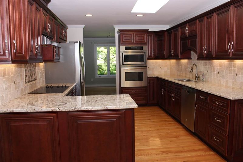 3033 Daventry Ln, Raleigh, NC 27613