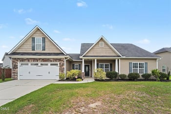 3033 Kilchattan Dr, Fayetteville, NC 28306