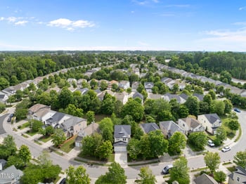 3033 Remington Oaks Cir, Cary, NC 27519
