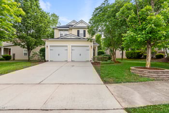 3033 Remington Oaks Cir, Cary, NC 27519