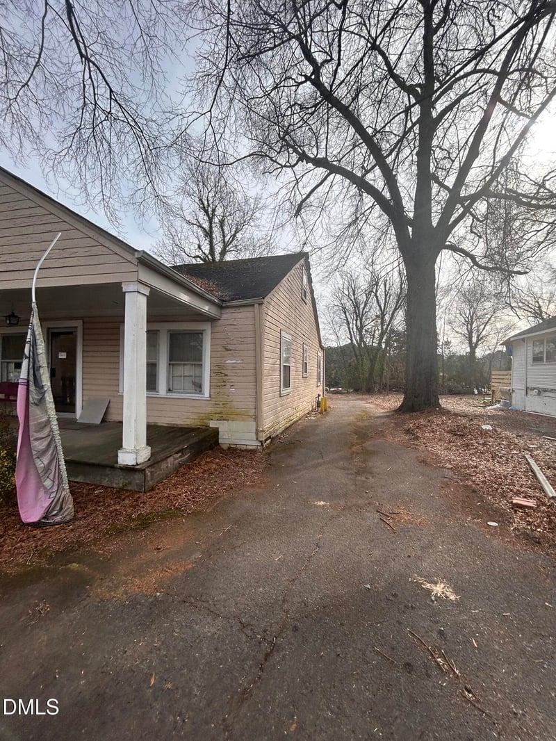 3033 University Dr, Durham, NC 27707