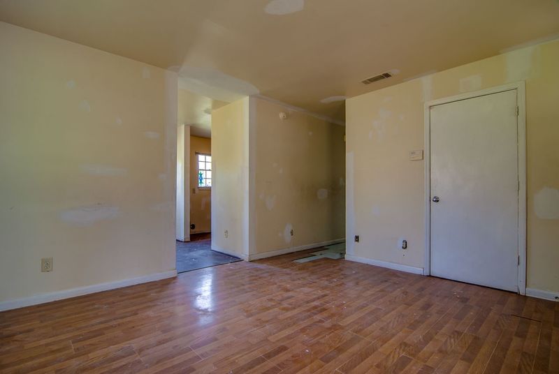 3033 Wedgedale Ave, Durham, NC 27703