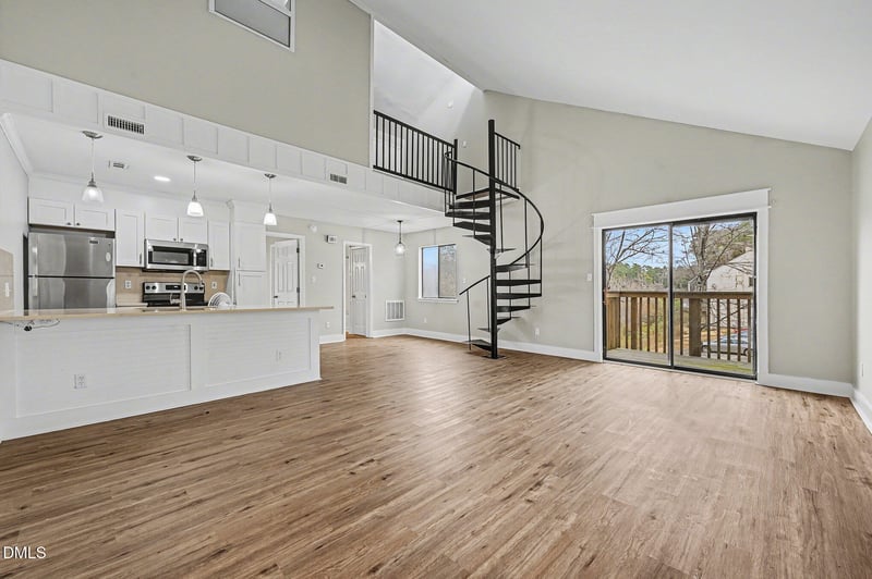 3035 Huntleigh Dr, Raleigh, NC 27604