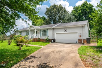 3037 Coachway Dr, Mebane, NC 27302