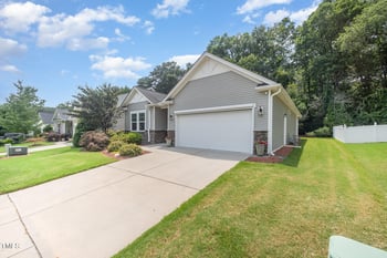 3037 Willow Ranch Dr, Fuquay Varina, NC 27526