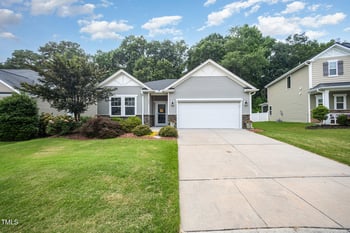 3037 Willow Ranch Dr, Fuquay Varina, NC 27526