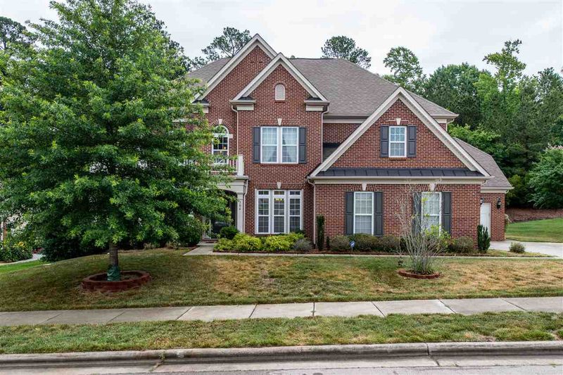 304 Alliance Cir, Cary, NC 27519