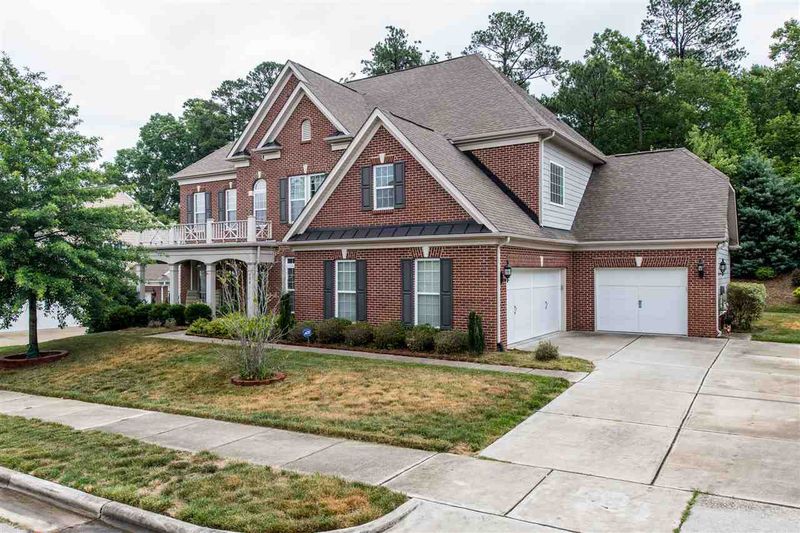304 Alliance Cir, Cary, NC 27519