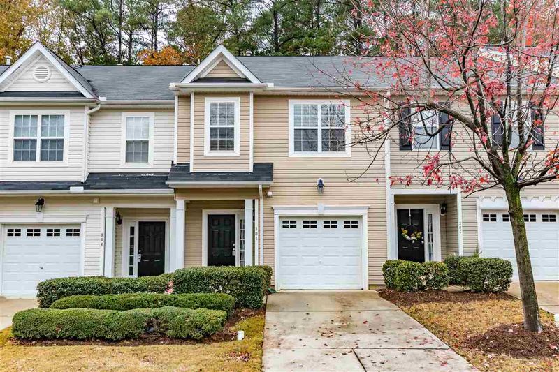 304 Anterbury Dr, Apex, NC 27502