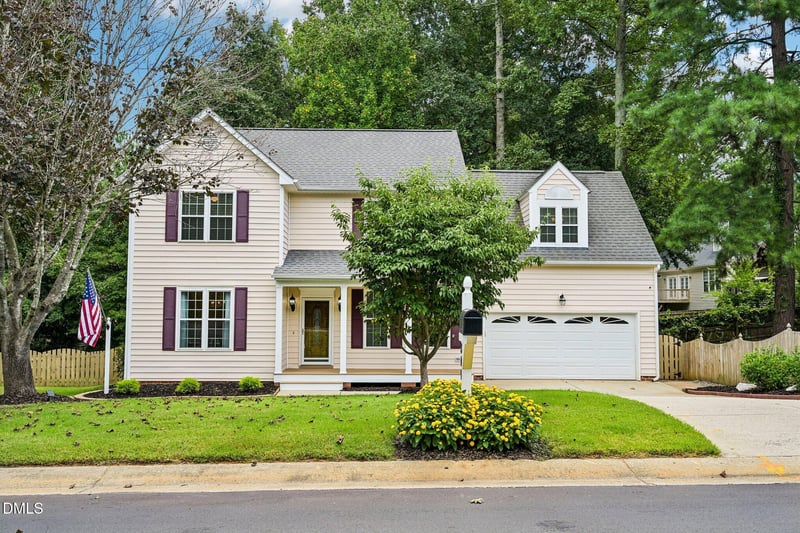 304 Arbor Creek Dr, Holly Springs, NC 27540