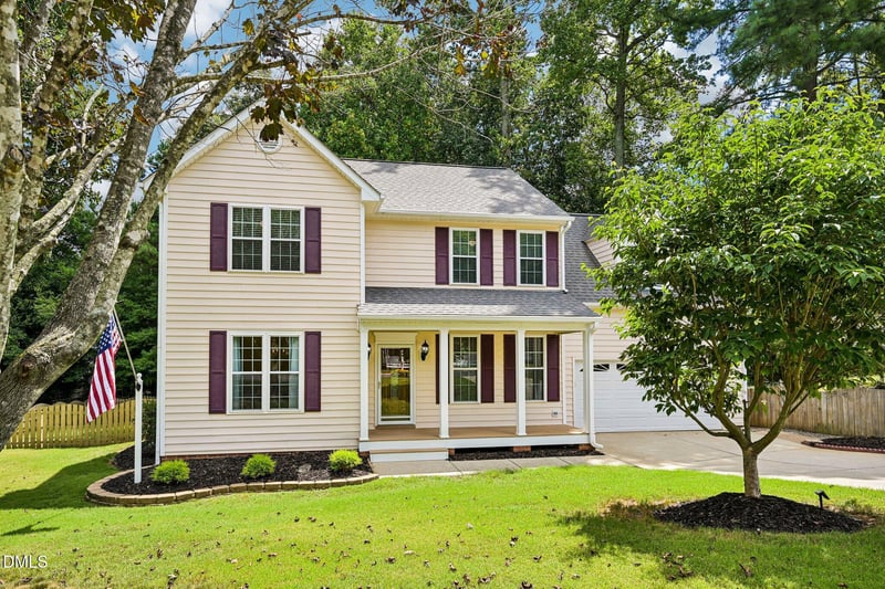 304 Arbor Creek Dr, Holly Springs, NC 27540