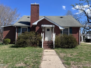 304 Atwater St, Burlington, NC 27215