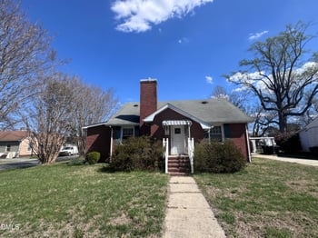 304 Atwater St, Burlington, NC 27215