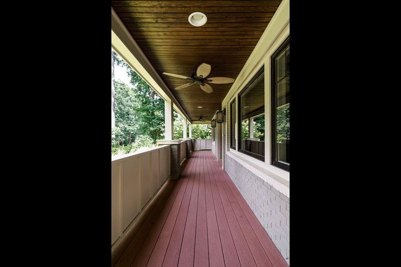304 Briarcliff Ln, Cary, NC 27511