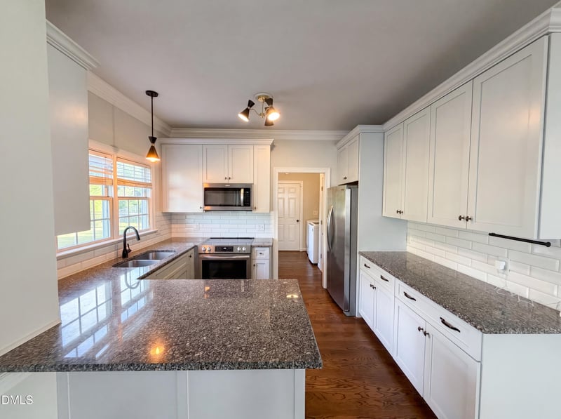 304 Cameronwood Dr, Fuquay Varina, NC 27526