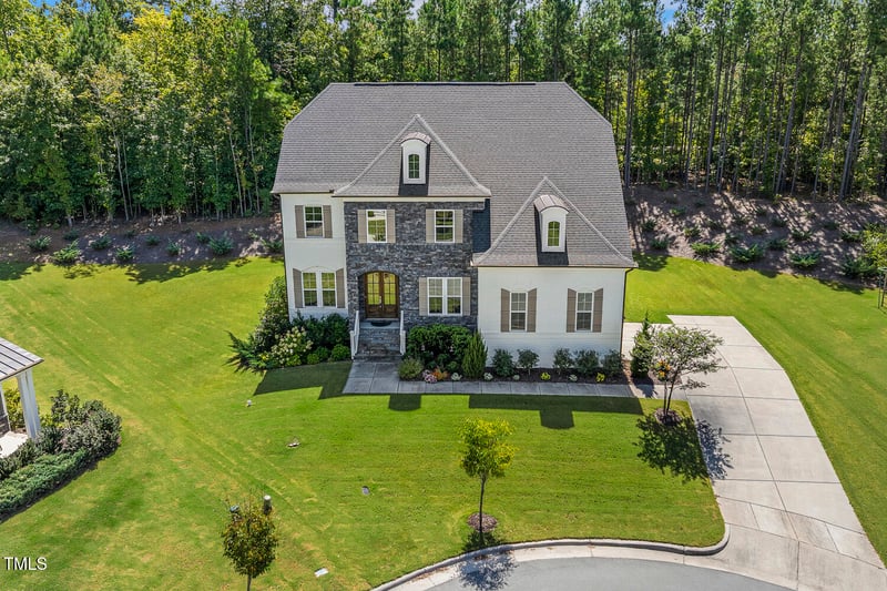304 Channel Cove Dr, Holly Springs, NC 27540
