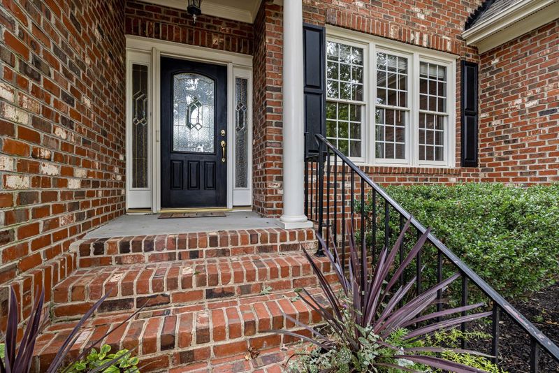 304 Cherry Laurel Dr, Clayton, NC 27527