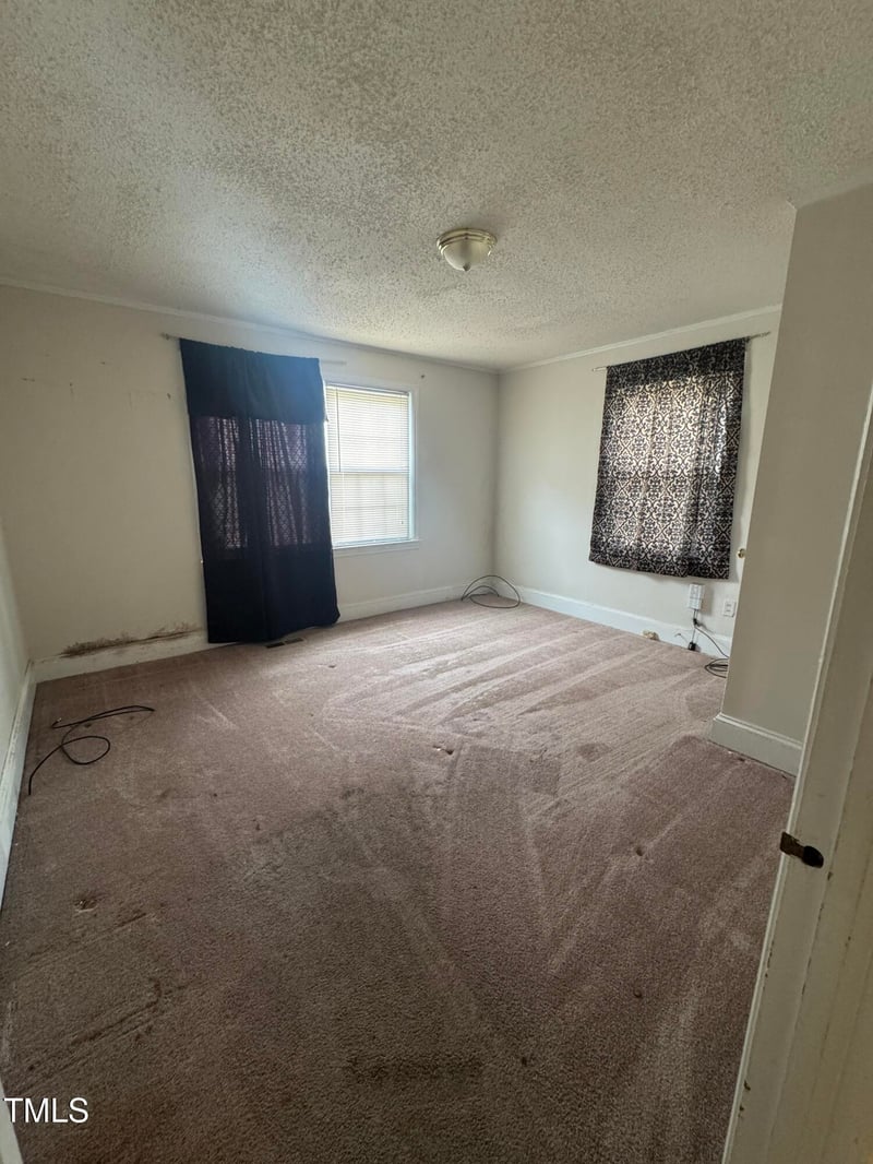 304 Culvert St, Apex, NC 27502