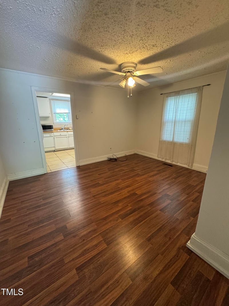 304 Culvert St, Apex, NC 27502