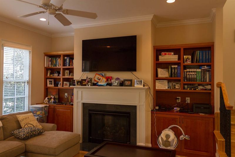 304 Della St, Chapel Hill, NC 27516