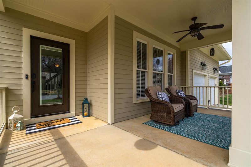 304 Edgepine Dr, Holly Springs, NC 27540