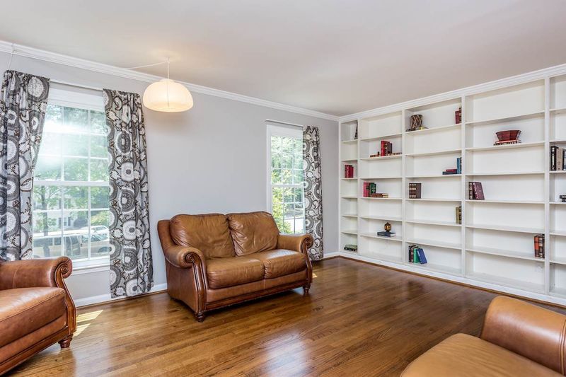 304 Fairfield Ln, Cary, NC 27511